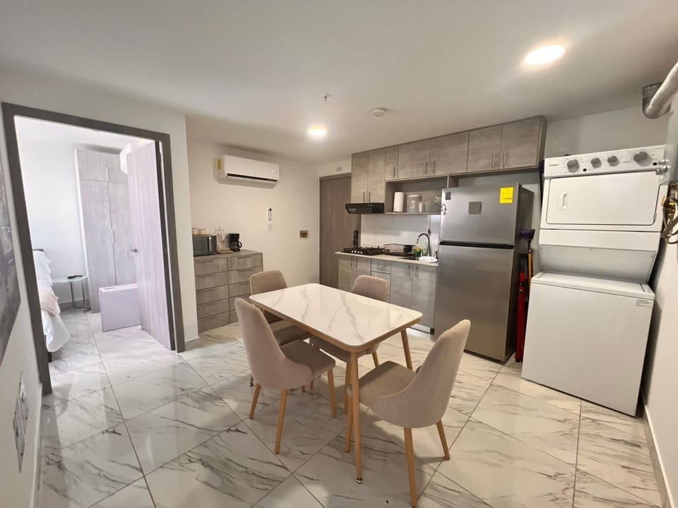 Apartment, 2 Bedrooms, Accessible | Dining room