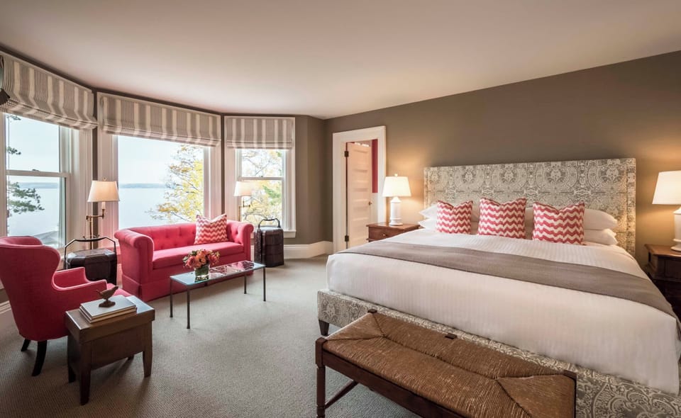 Deluxe Room, 1 King Bed, Lake View (Rowland House Premier Lake View King) | Frette Italian sheets, premium bedding, down comforters, pillowtop beds