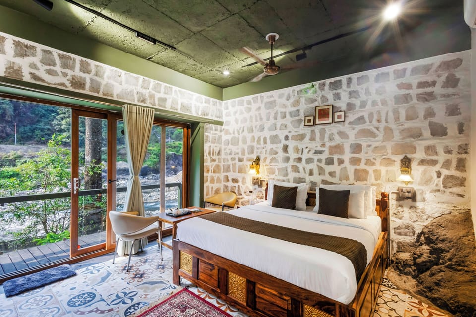 Deluxe Double Room | Free WiFi