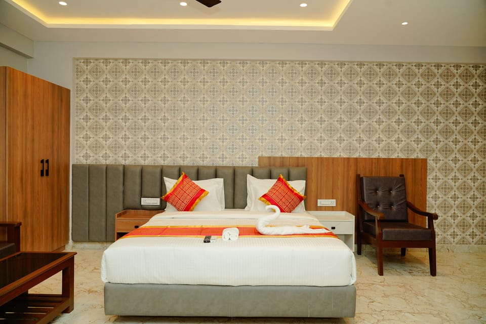 Family Suite, Balcony | In-room safe, desk, laptop workspace, soundproofing
