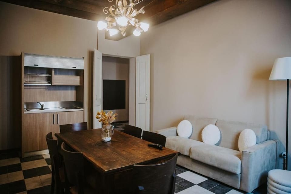 Deluxe Quadruple Room, Garden View | Interior