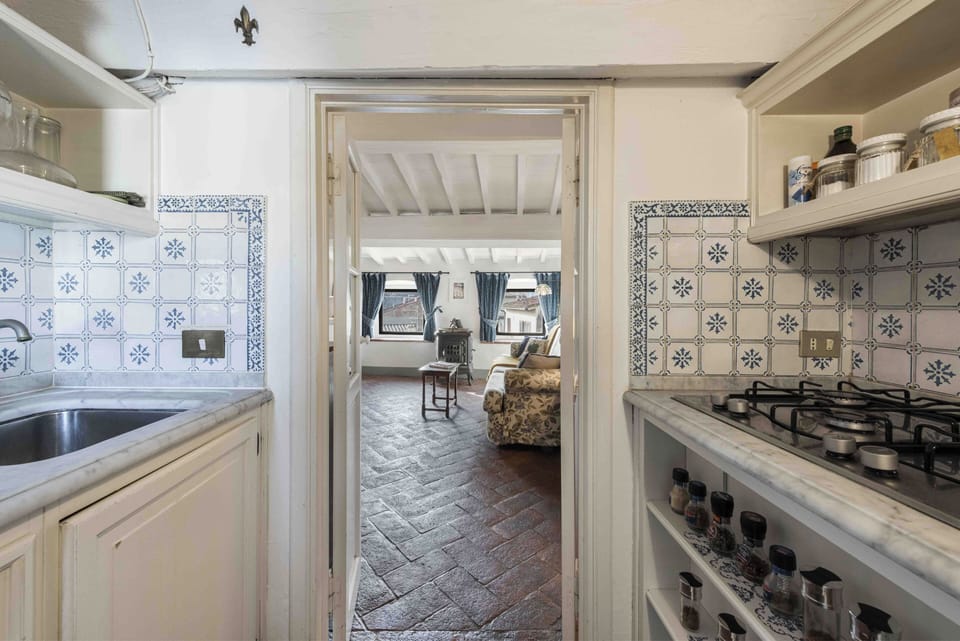 Standard Apartment, City View | Private kitchen