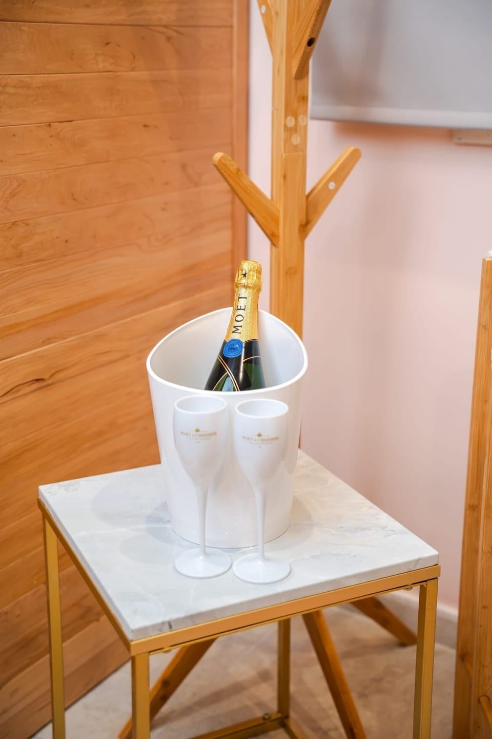 Luxury Suite, Balcony | Minibar, blackout drapes, soundproofing, free WiFi