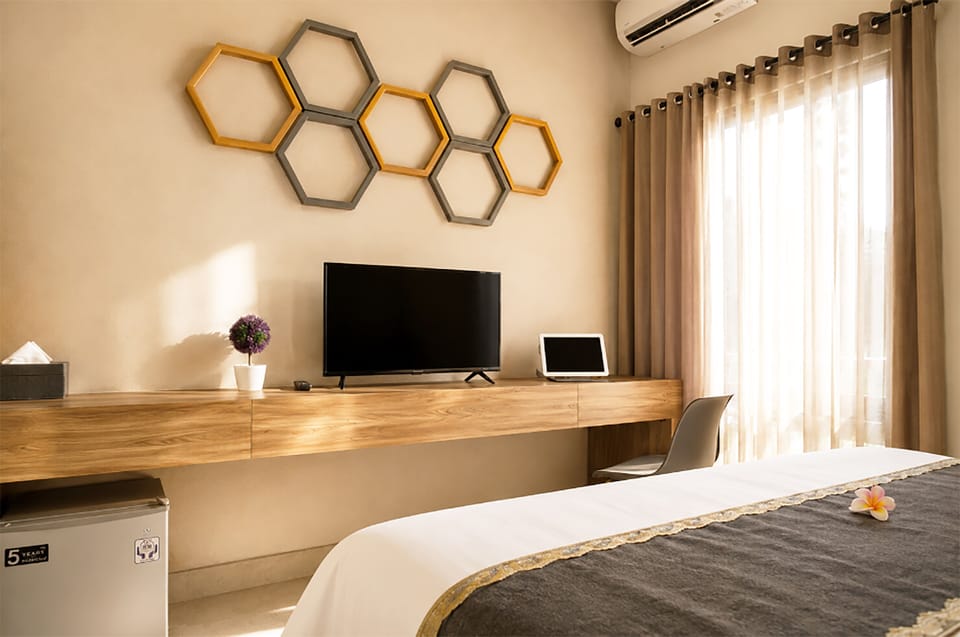 Blackout drapes, iron/ironing board, free WiFi