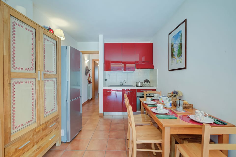 Family Apartment, Multiple Bedrooms (Hercules's House) | Private kitchen | Fridge, microwave, oven, stovetop