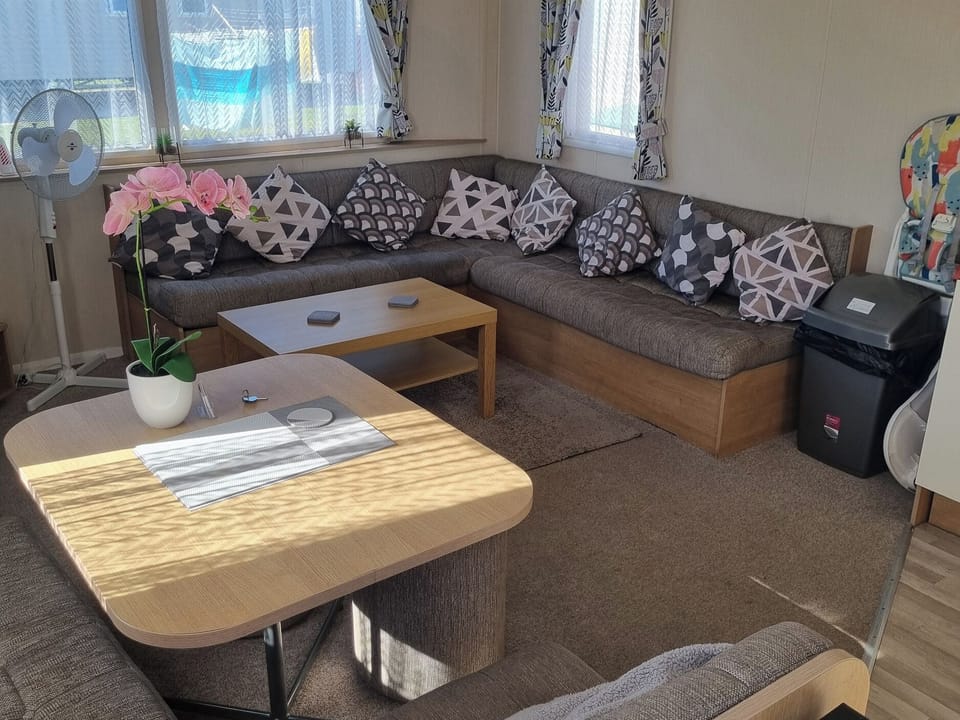 Cottage | Living area