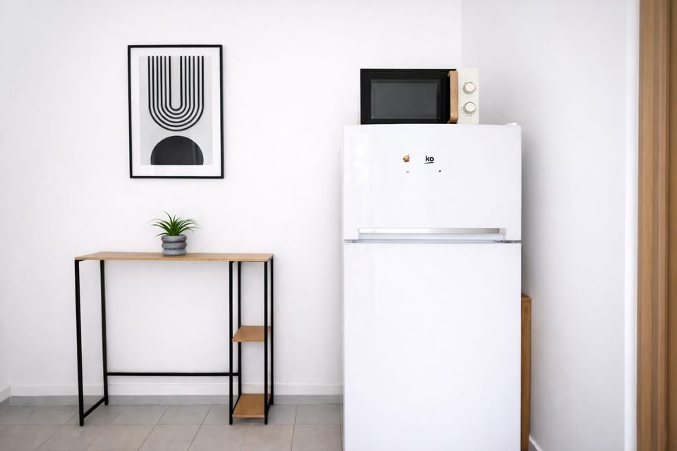 Apartment | Private kitchen | Fridge, microwave, oven, stovetop