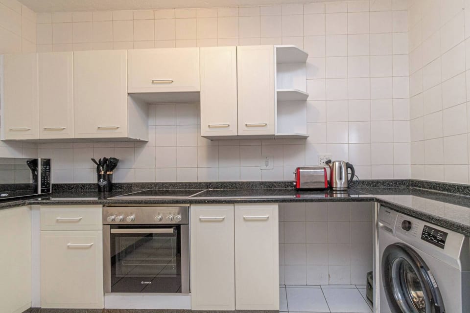 Apartment, 3 Bedrooms, Smoking, Balcony | Laundry