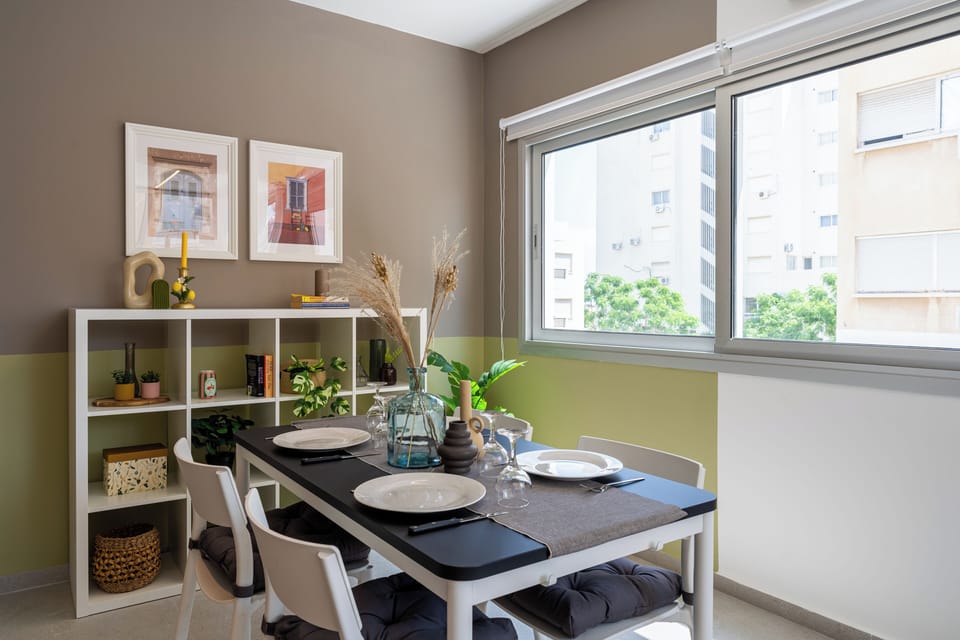 Apartment, 1 Bedroom, Kitchen, City View | In-room dining