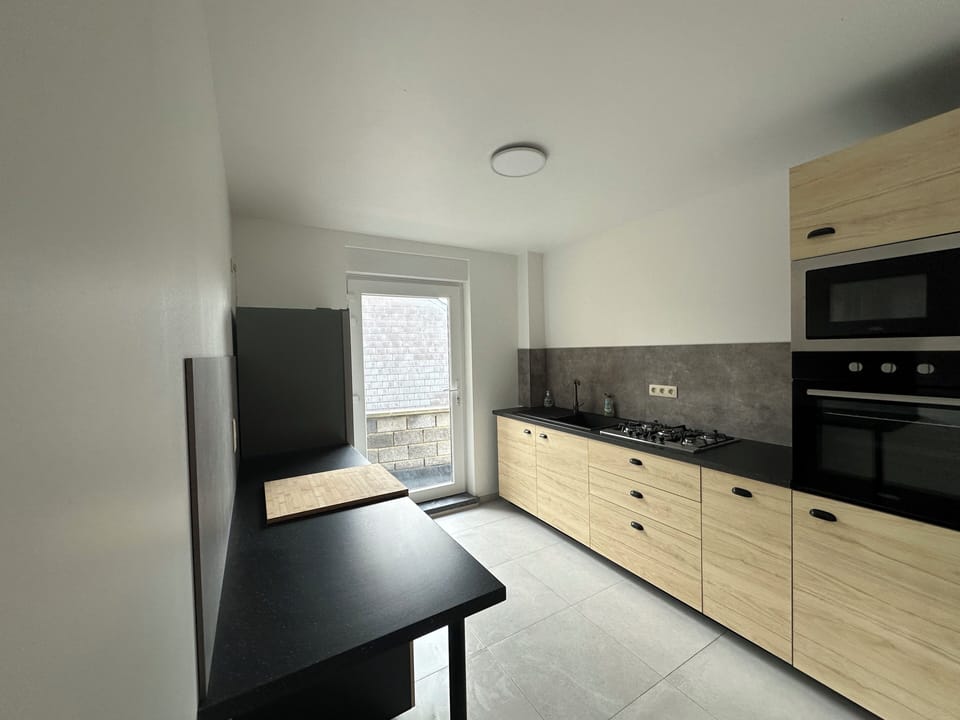 Comfort Apartment, City View | Private kitchen