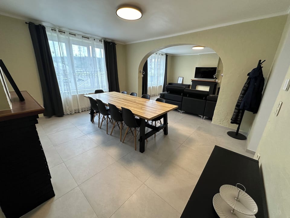 Comfort Apartment, City View | Living area