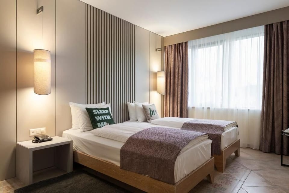 Classic Twin Room | Soundproofing, free WiFi