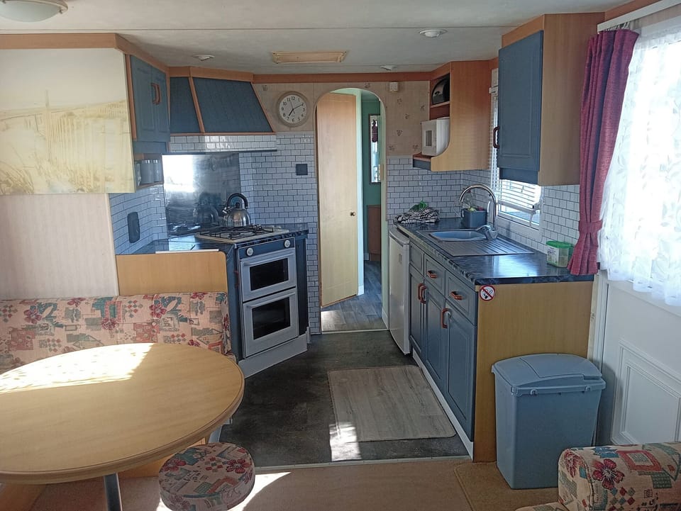 Cottage | Private kitchen | Cookware/dishes/utensils