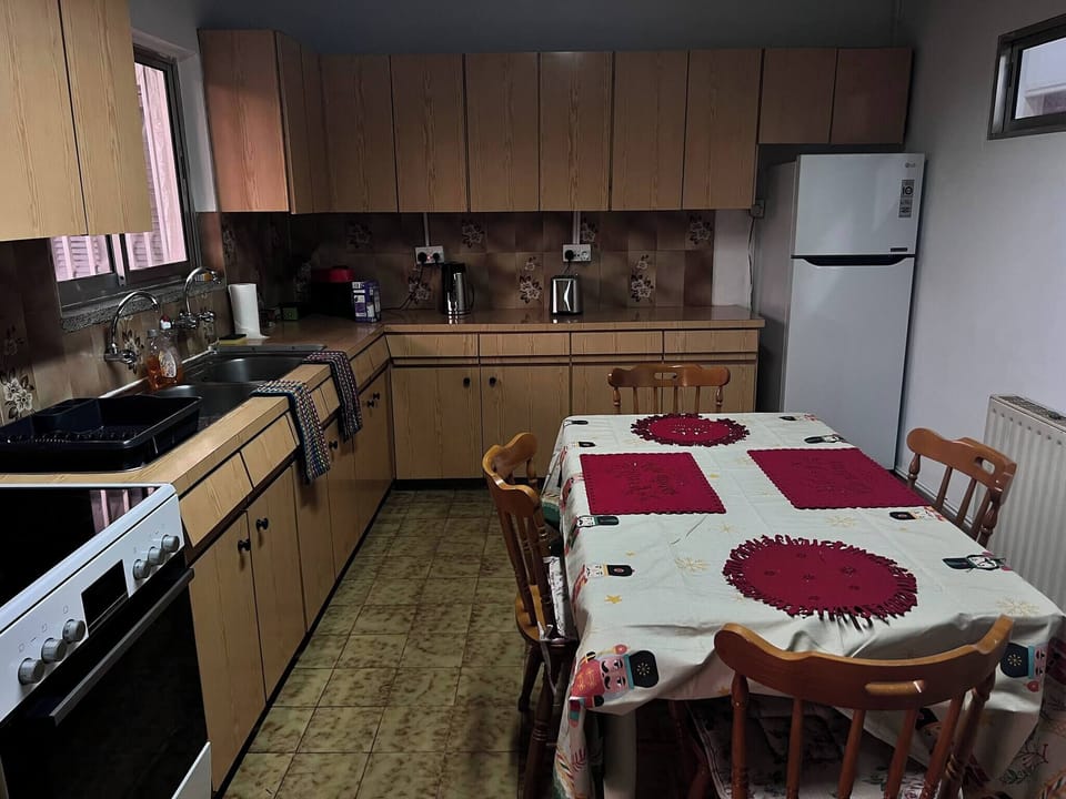 House, 3 Bedrooms, Fireplace, Mountain View | Interior