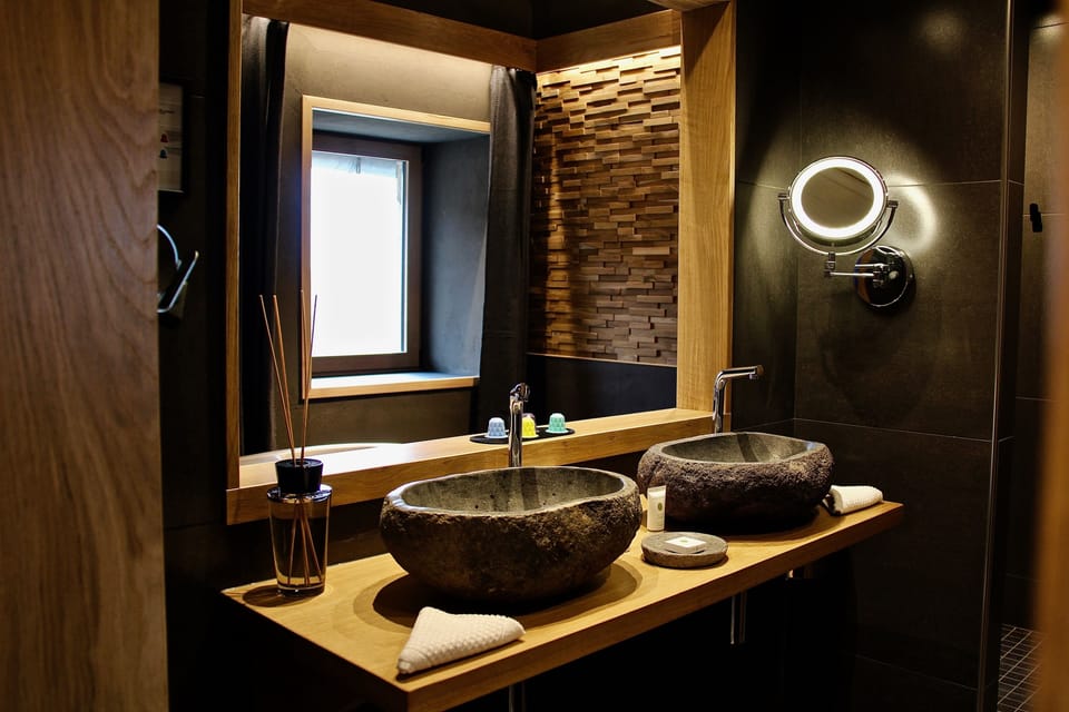 Romantic Suite, 1 King Bed, Hot Tub | Bathroom sink
