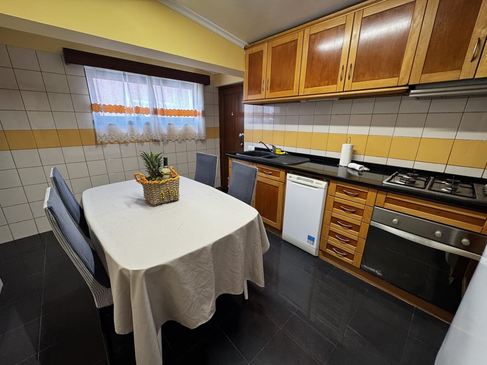 Machico View | Shared kitchen | Full-size fridge, microwave