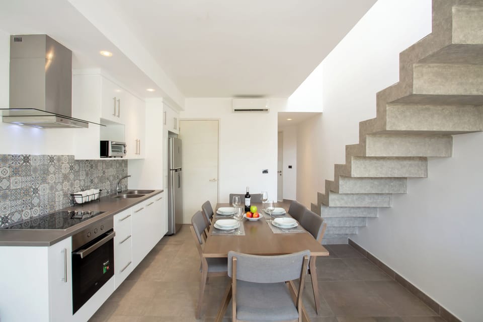 Superior Apartment, Private Pool | Private kitchen