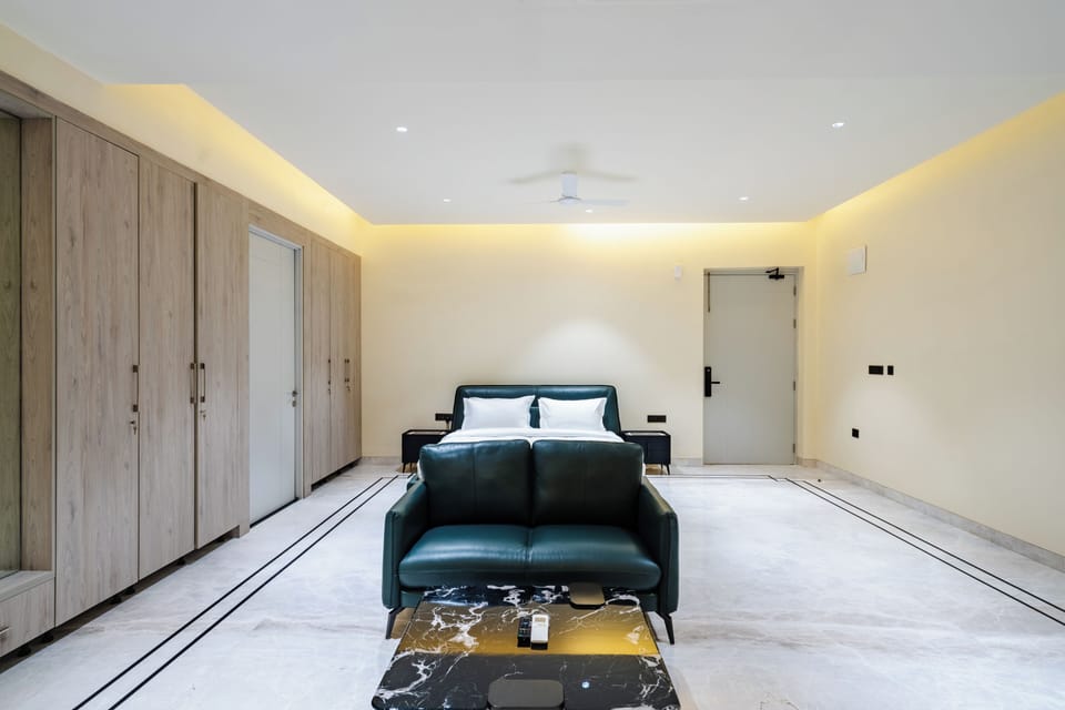 Deluxe Suite | Desk, laptop workspace, free WiFi