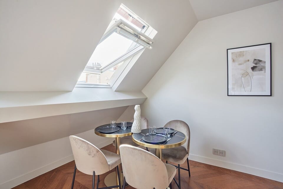 Apartment | Dining