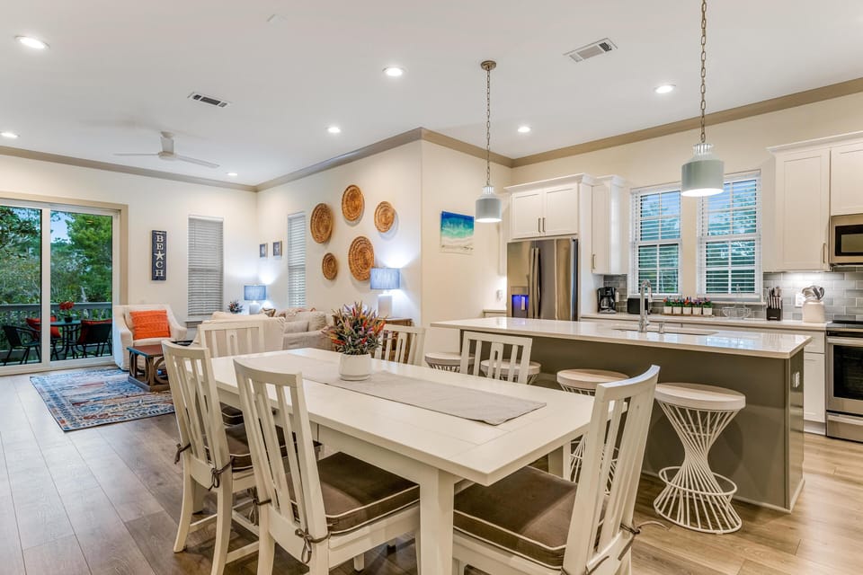 Condo, Multiple Beds (Azure on 30A 1-205- A Wave From it Al) | Dining