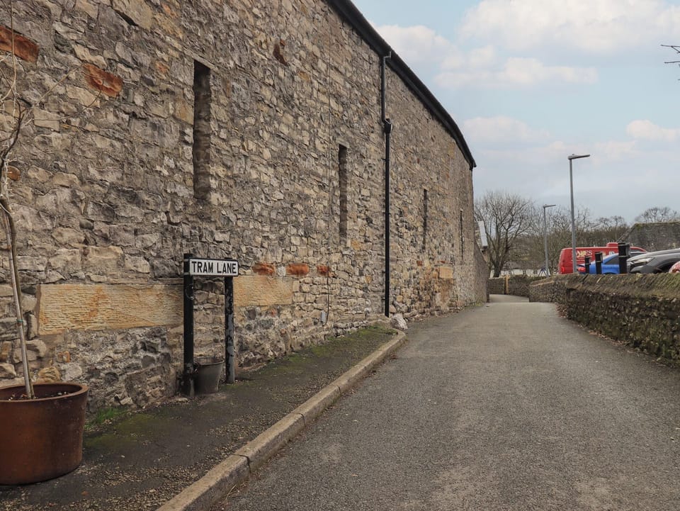 Cottage | Parking | Free self parking