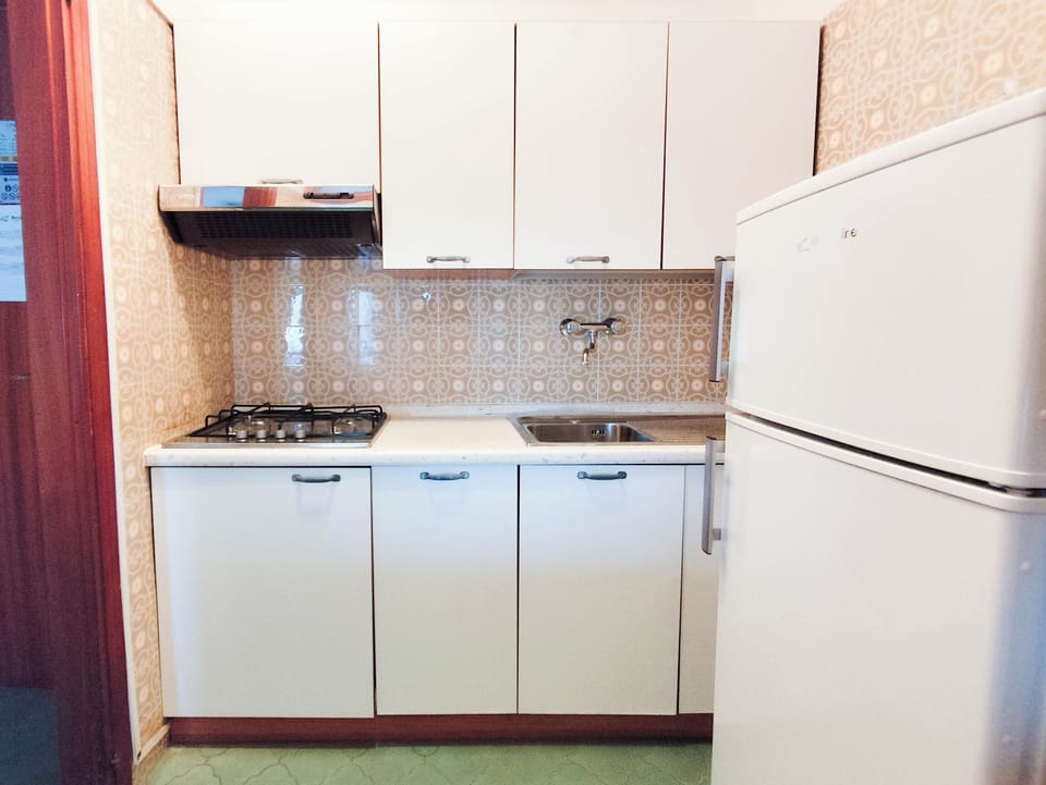 Apartment, 1 Bedroom, Balcony, City View | Interior