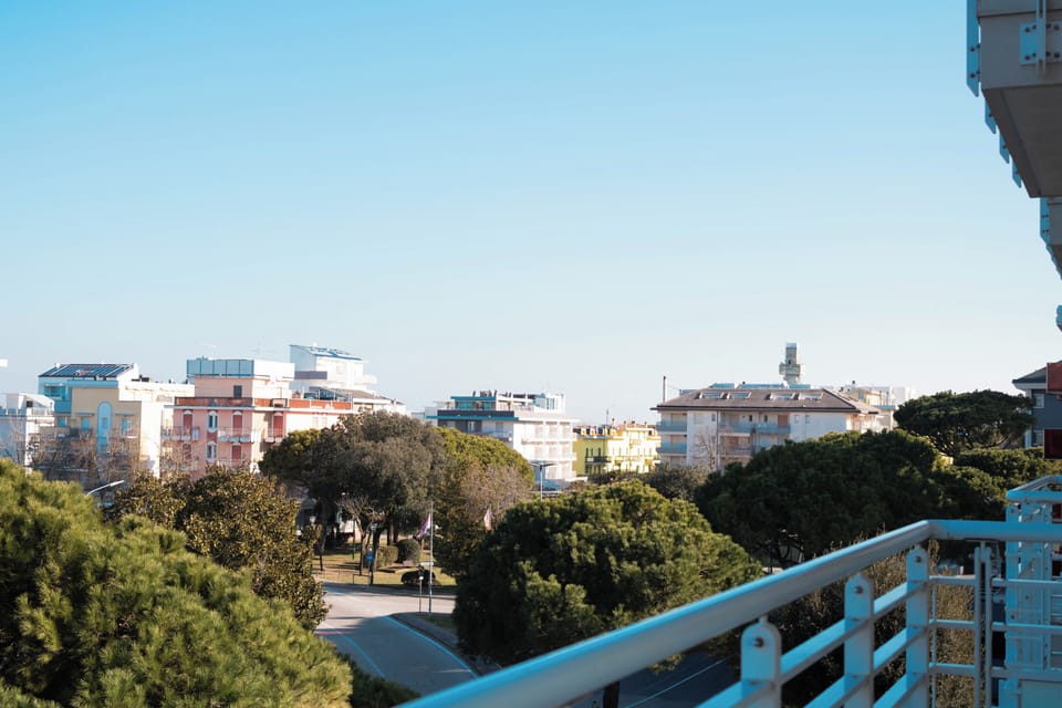 Apartment, 2 Bedrooms, Balcony, City View | Property grounds