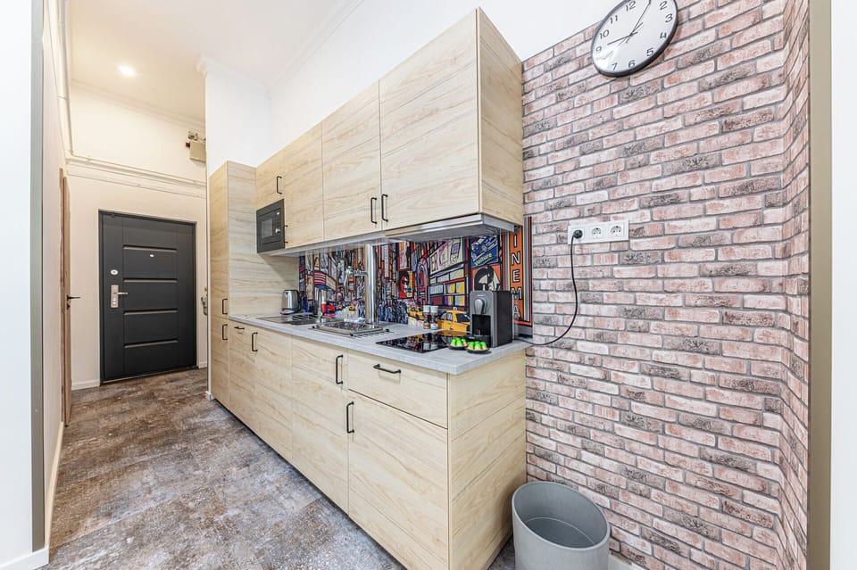 Apartment, 4 Bedrooms | Private kitchen