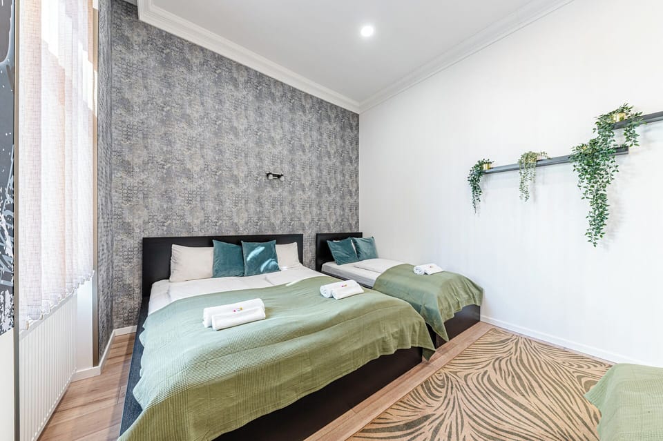 Apartment, 4 Bedrooms | WiFi (free)