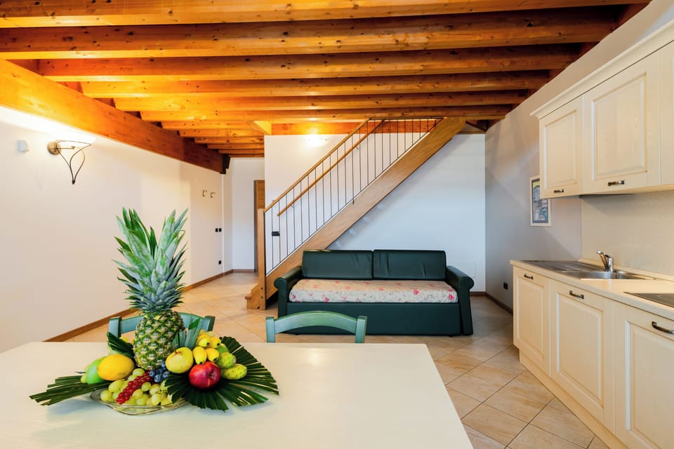 Duplex | Private kitchen | Fridge, microwave, stovetop, coffee/tea maker