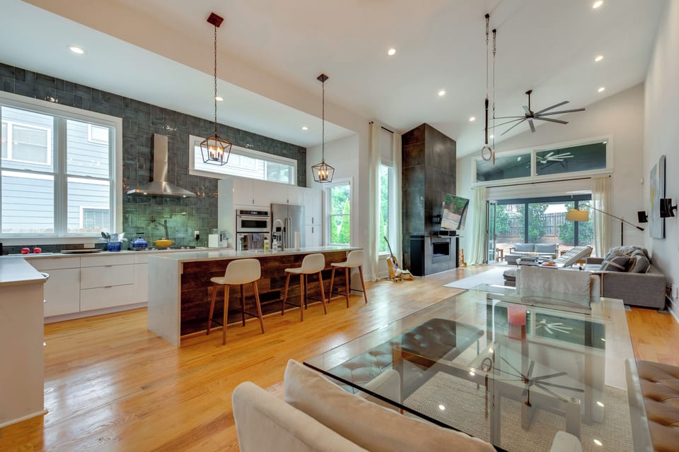 House (4 Bedrooms) | Interior