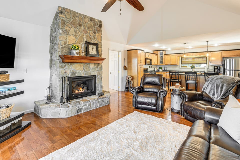 House (2 Bedrooms) | Interior