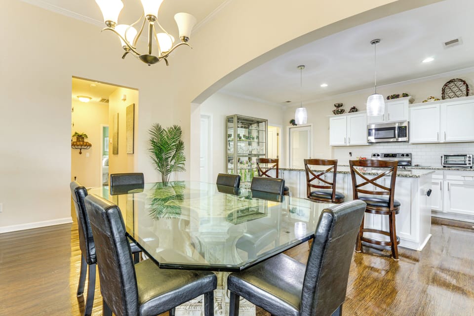 House (3 Bedrooms) | Interior