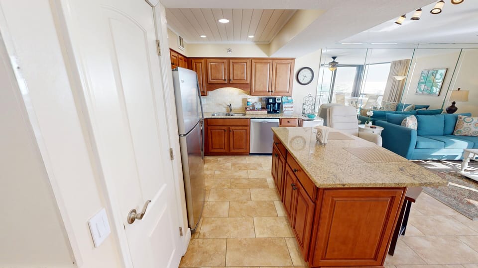 Condo, 2 Bedrooms | Interior