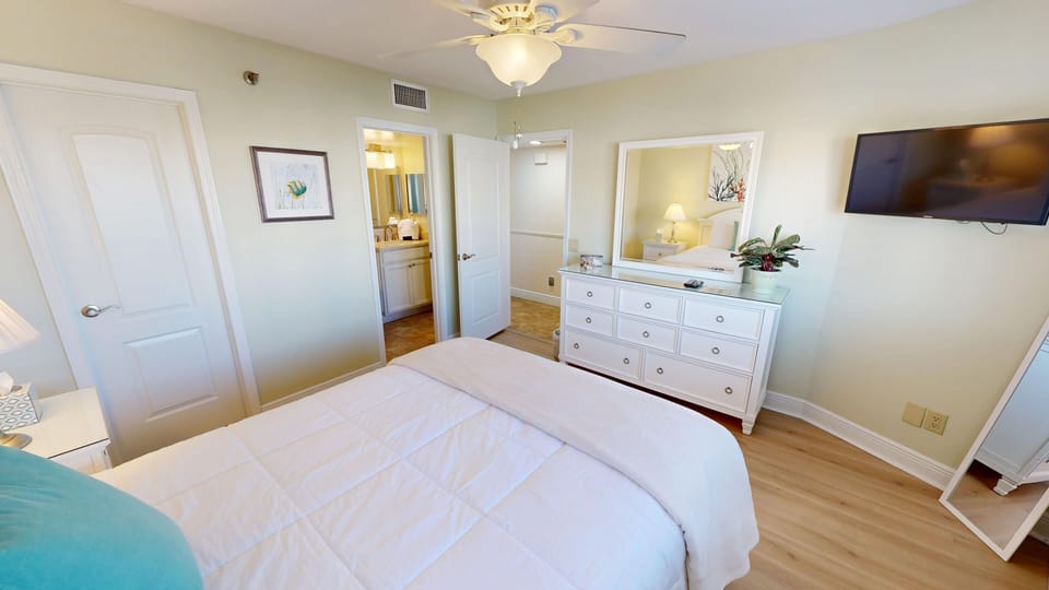 Condo, 2 Bedrooms | Iron/ironing board, WiFi (free)
