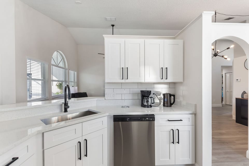 Villa, 4 Bedrooms | Private kitchen | Coffee/tea maker, fridge, oven, toaster