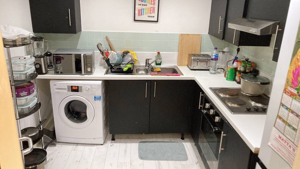 Apartment, 2 Bedrooms | Laundry