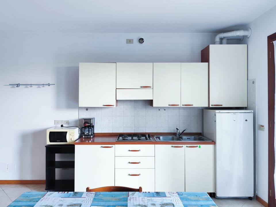 Apartment, 2 Bedrooms, Patio, Garden View | Interior