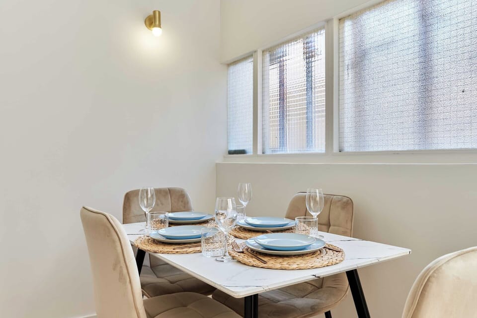Apartment | Dining