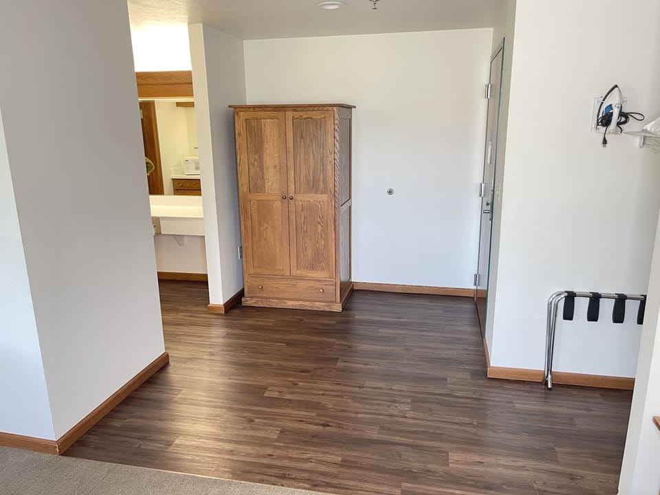 Suite, Kitchenette (2 King Beds and 1 Sofa Bed) | Iron/ironing board, cribs/infant beds, rollaway beds, free WiFi