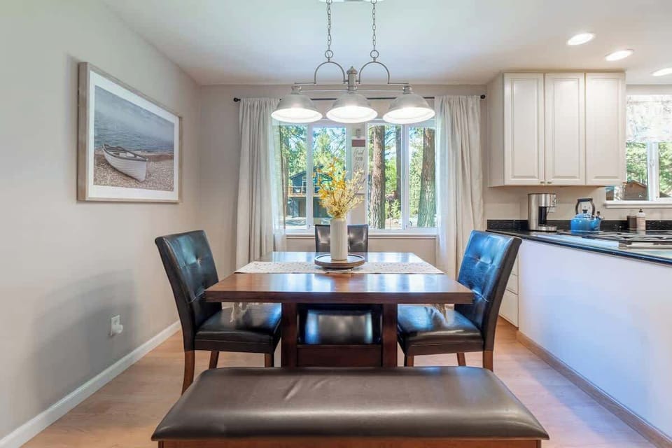 House, Multiple Beds, Patio, Garden View (Muse) | Dining