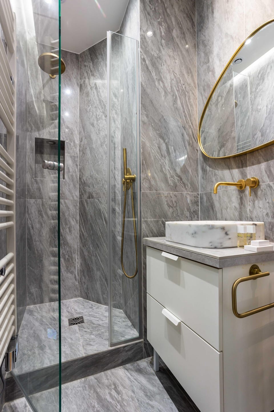 Apartment | Bathroom