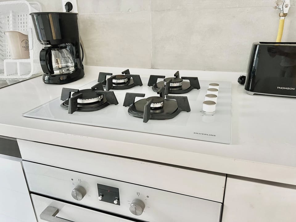 Apartment, 2 Bedrooms, Accessible, Smoking | Interior