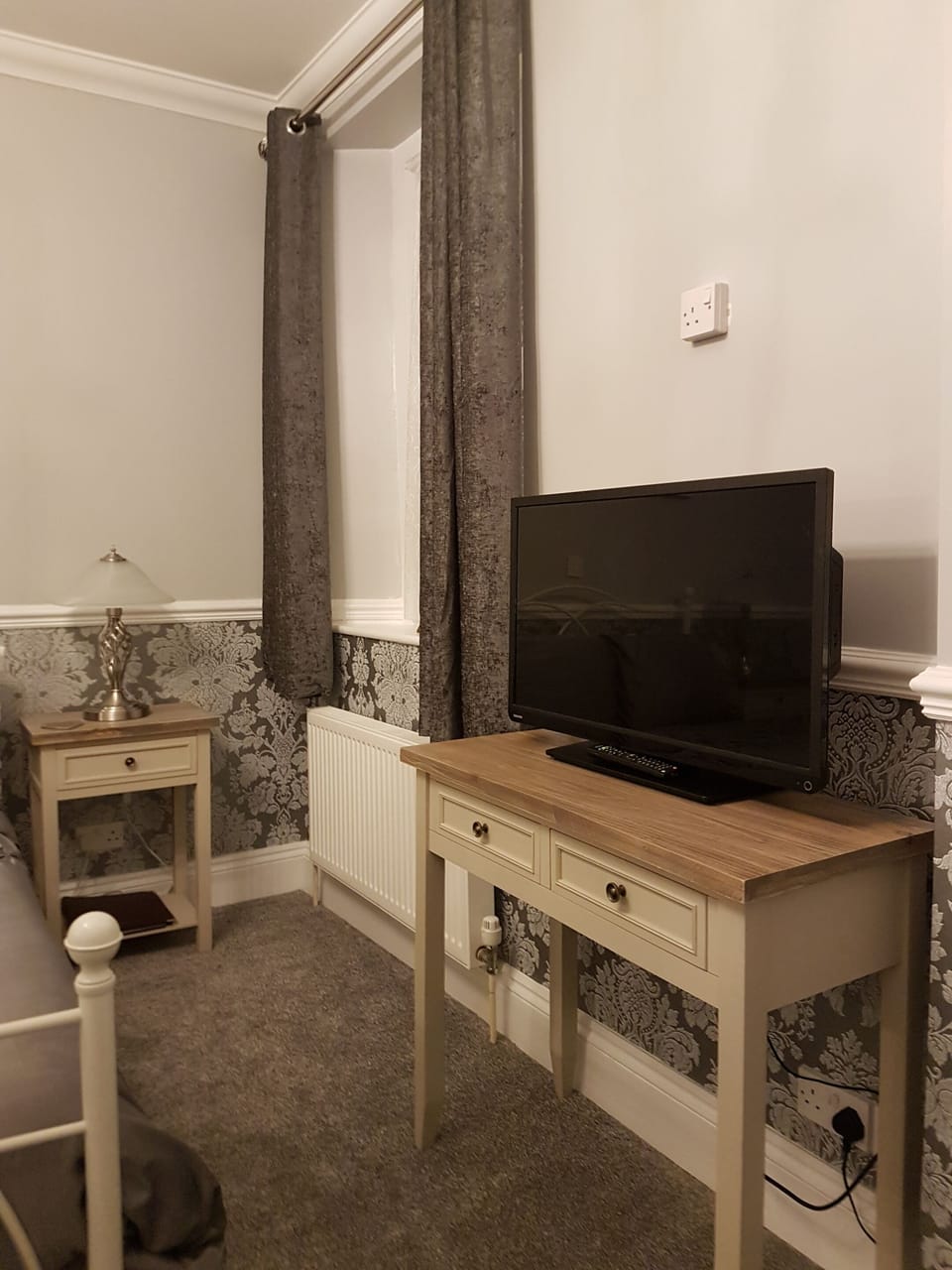 Superior Double Room | Iron/ironing board, WiFi (free)