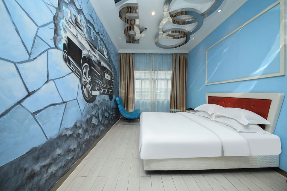 Elite Double Room | Desk, laptop workspace, blackout drapes, free WiFi