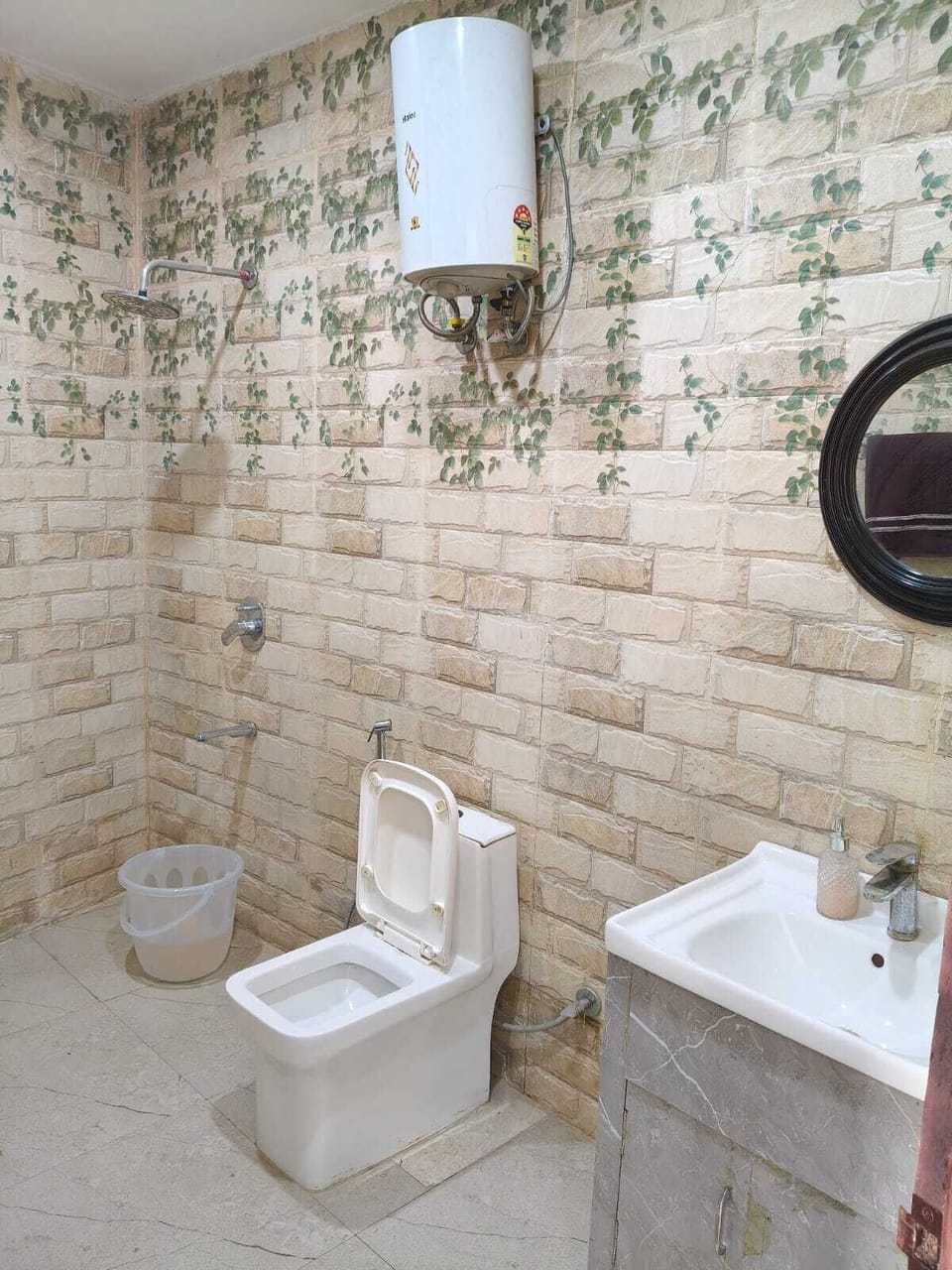 Wise One Choice Hotel in Noida