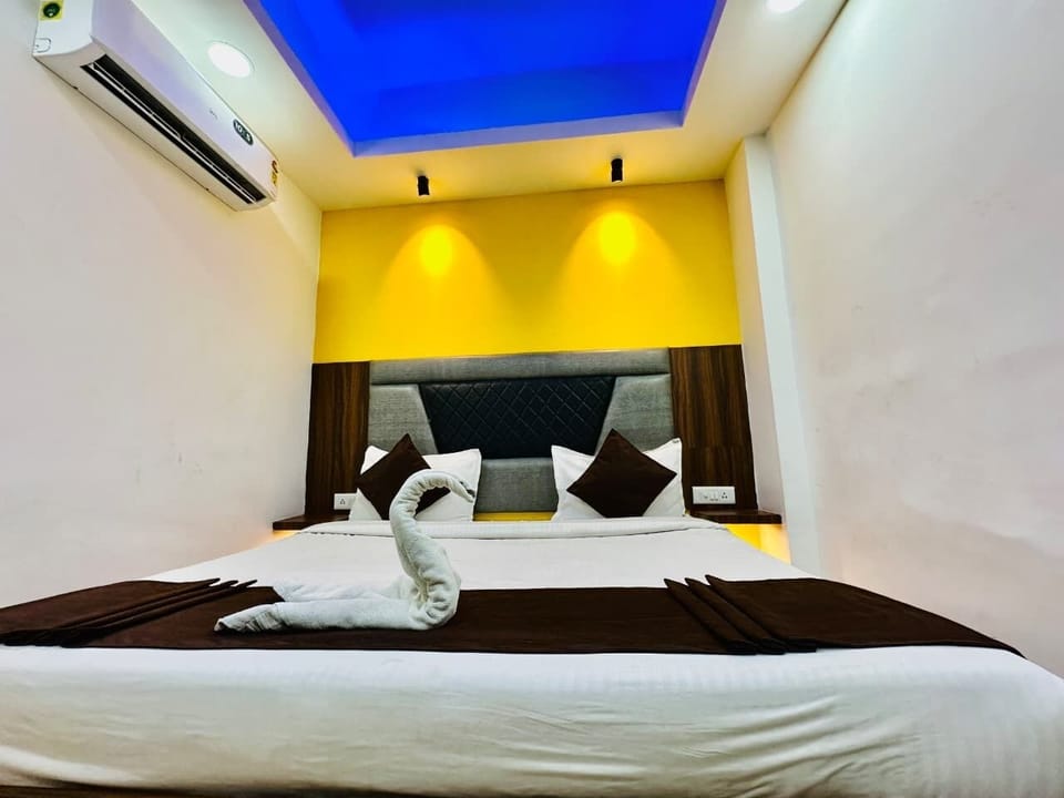 Deluxe Room | WiFi (free), bed sheets