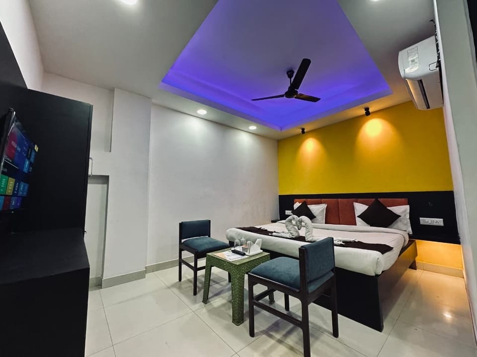 Deluxe Room | WiFi (free), bed sheets