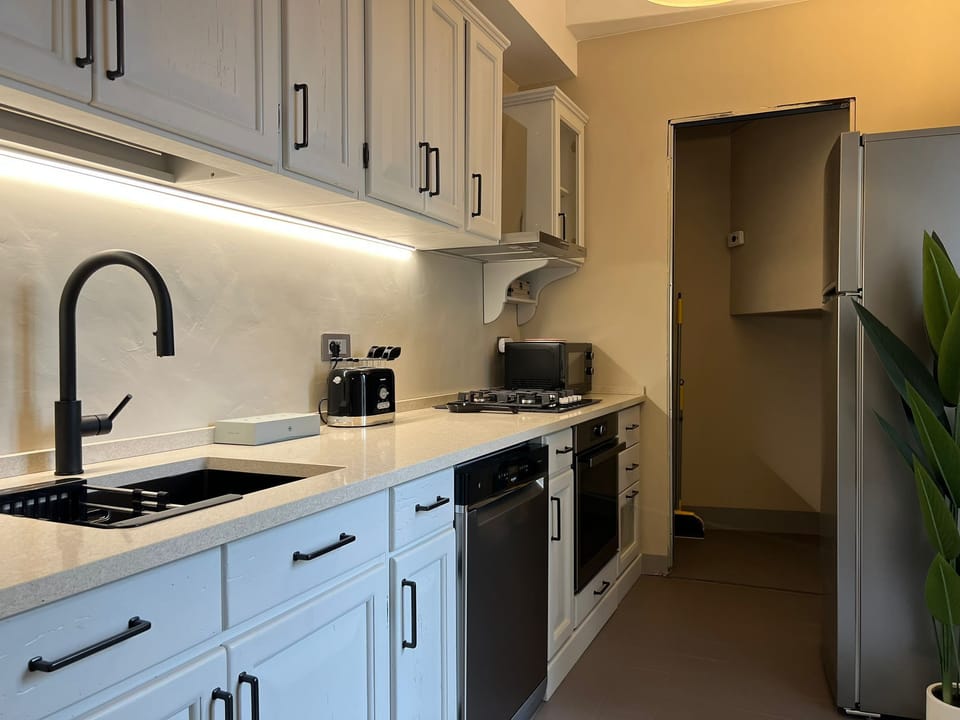 Apartment (2 Bedrooms) | Private kitchen | Fridge, microwave, oven, dishwasher
