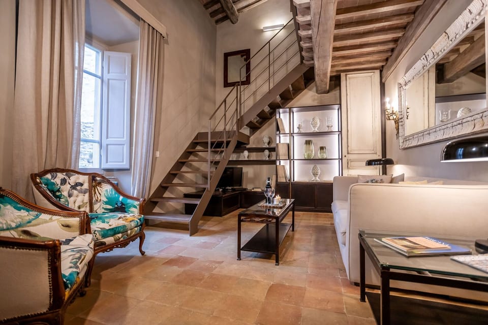 Apartment (2 Bedrooms) | Living room